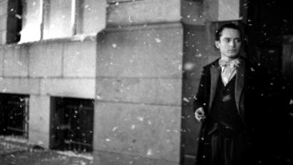 Elijah Wood in snowy New York